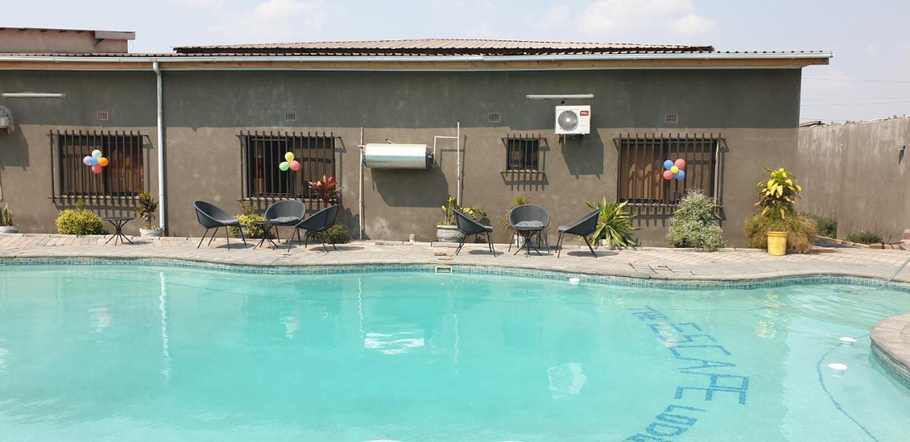 The Escape Lodge Lusaka Extérieur photo
