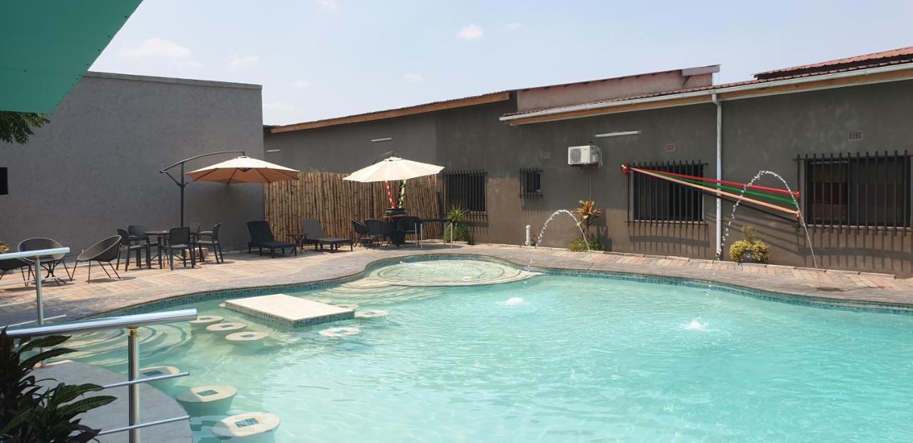 The Escape Lodge Lusaka Extérieur photo